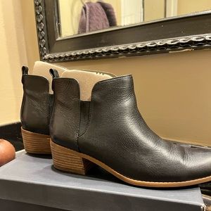 Womens leather heeled boot 8.5